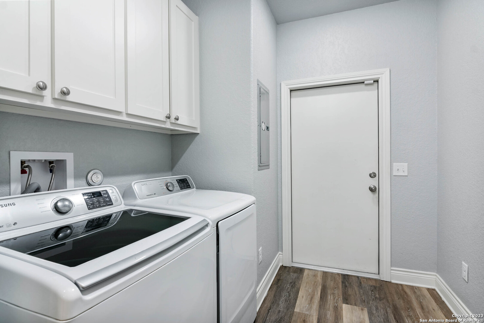 230 Club View West Seguin, TX 78155 - Photo 20 of 24 a utility room with dryer and washer