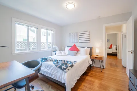$2,498,800 | 1116 Chula Vista Avenue, Burlingame, CA 94010