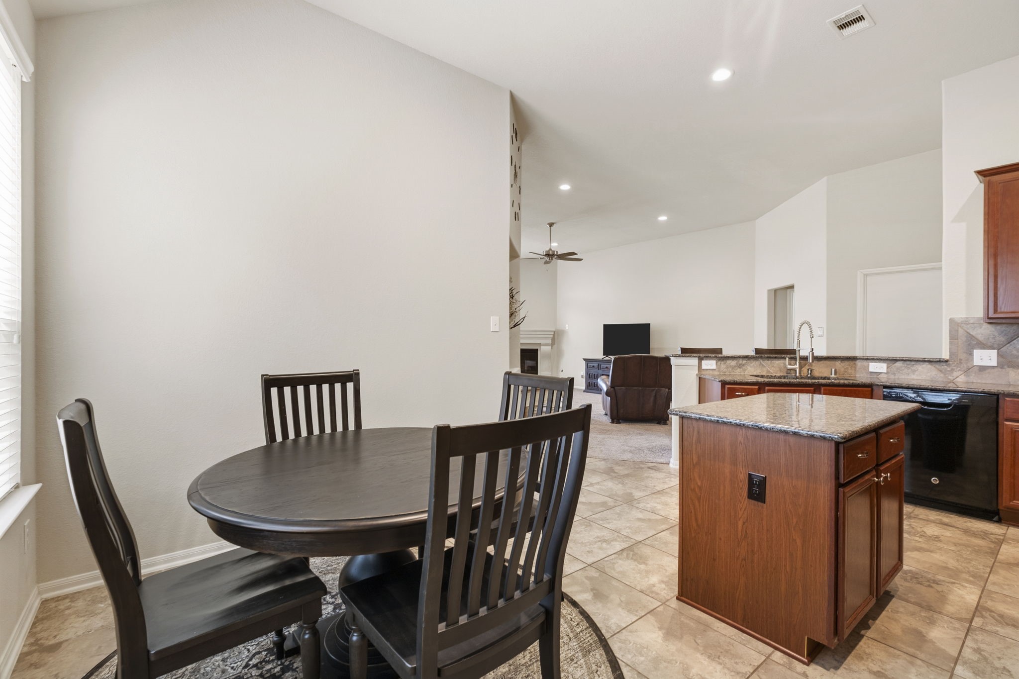 2827 Intrepid Trail Rosenberg, TX 77471 - Photo 18 of 40