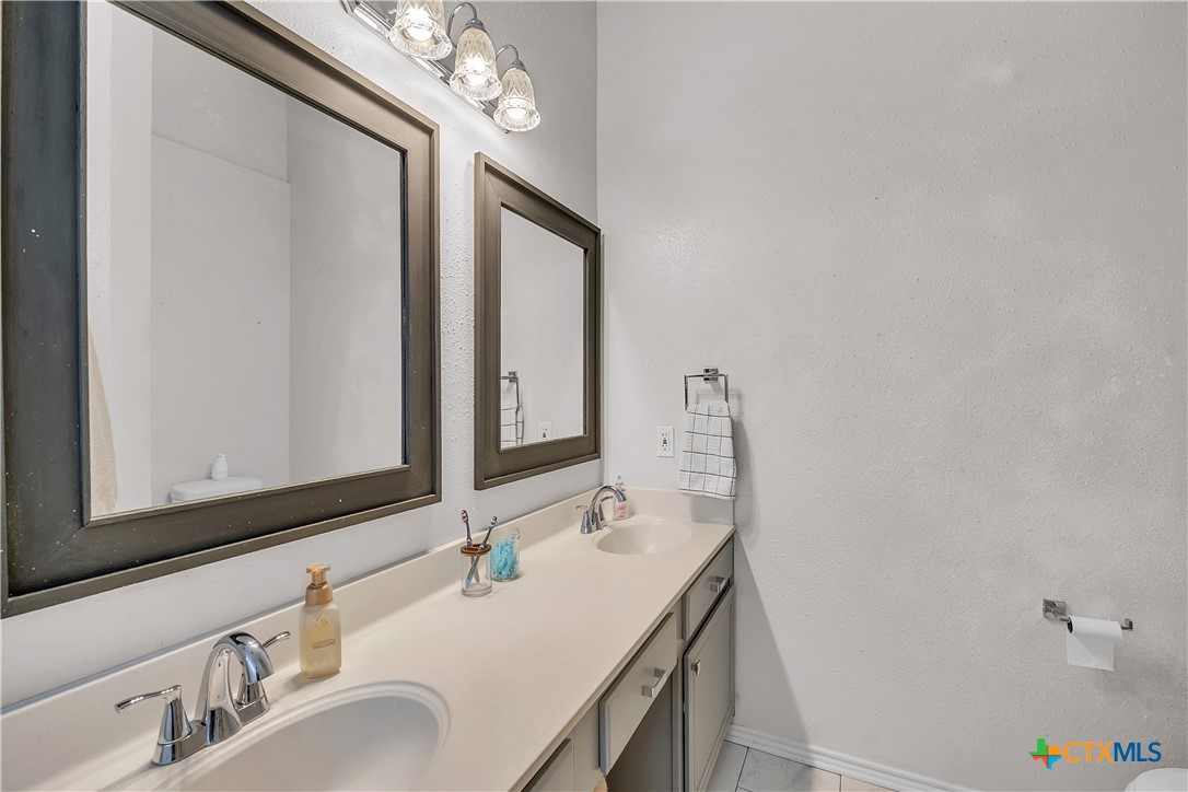1417 Ridgeway Drive Temple, TX 76502 - Photo 4 of 14 Gallery Image 4