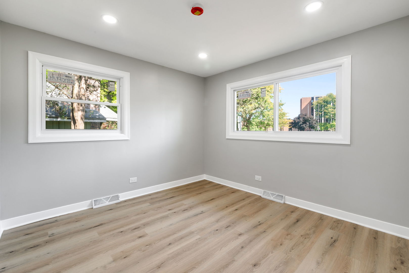 92-88 North Airlite Street Elgin, IL 60123 - Photo 13 of 28