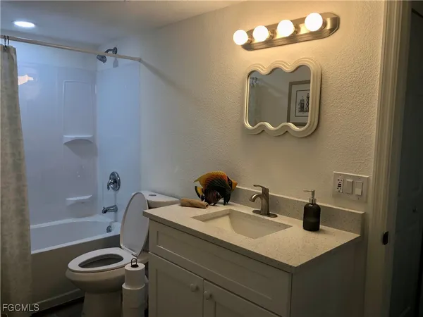 $144,900 | 16881 Davis Road, Unit 214, Fort Myers, FL 33908