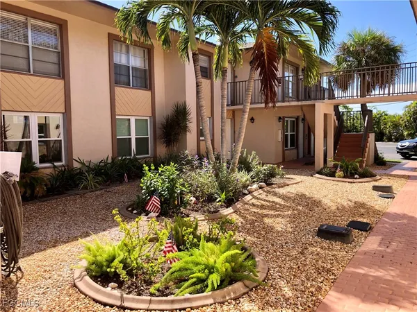 $144,900 | 16881 Davis Road, Unit 214, Fort Myers, FL 33908