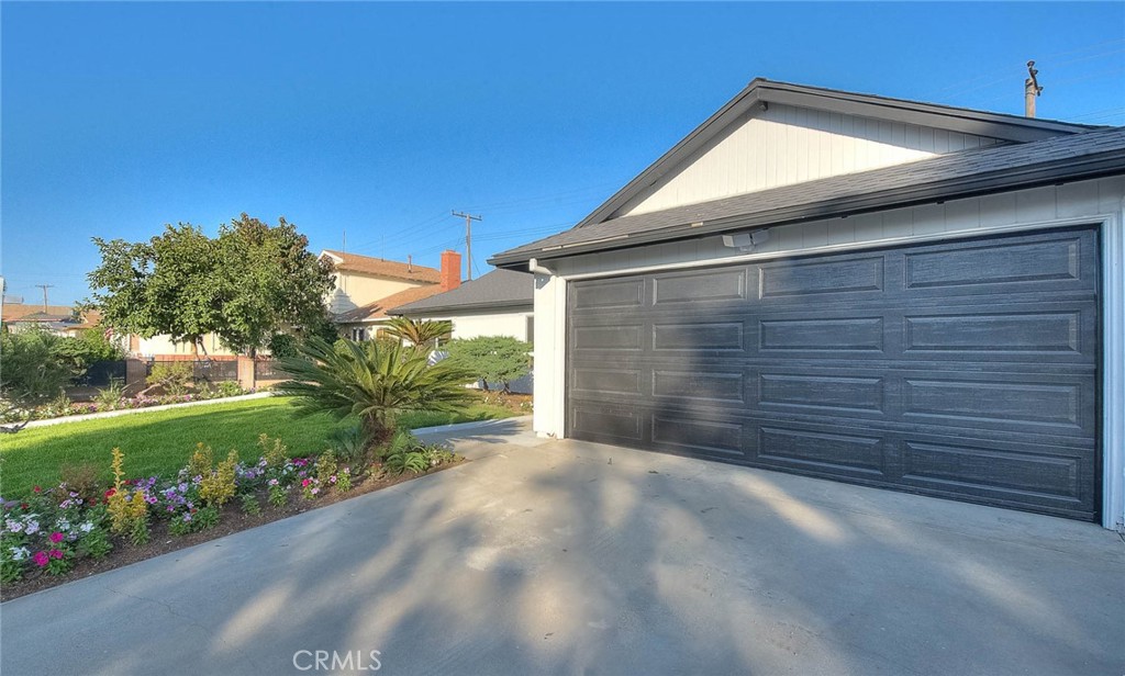 752 Rio Del Sol Avenue Montebello, CA 90640 - Photo 6 of 62 a view of backyard and garden