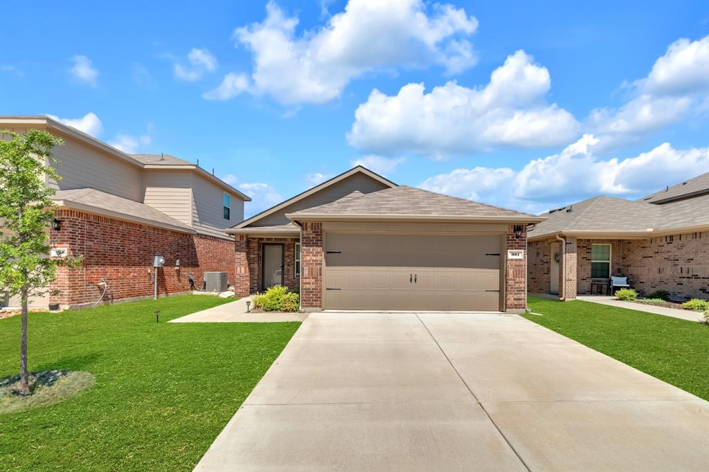 901 Country Road Royse City, TX 75189 - Photo 2 of 27 Gallery Image 2