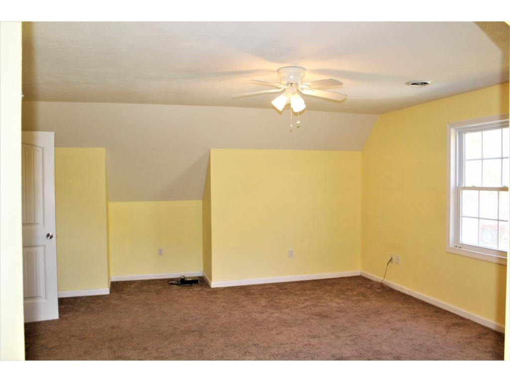 14194 Yuma Road Gate City, VA 24251 - Photo 23 of 32 Bedroom 2