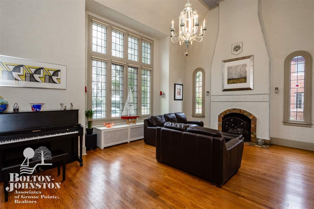 590 Barrington Road Grosse Pointe Park, MI 48230 - Photo 12 of 63
