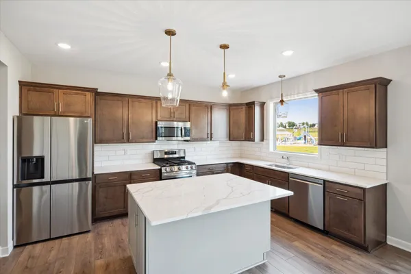 $625,000 | 5956 Upper 179th Street West, Lakeville, MN 55044