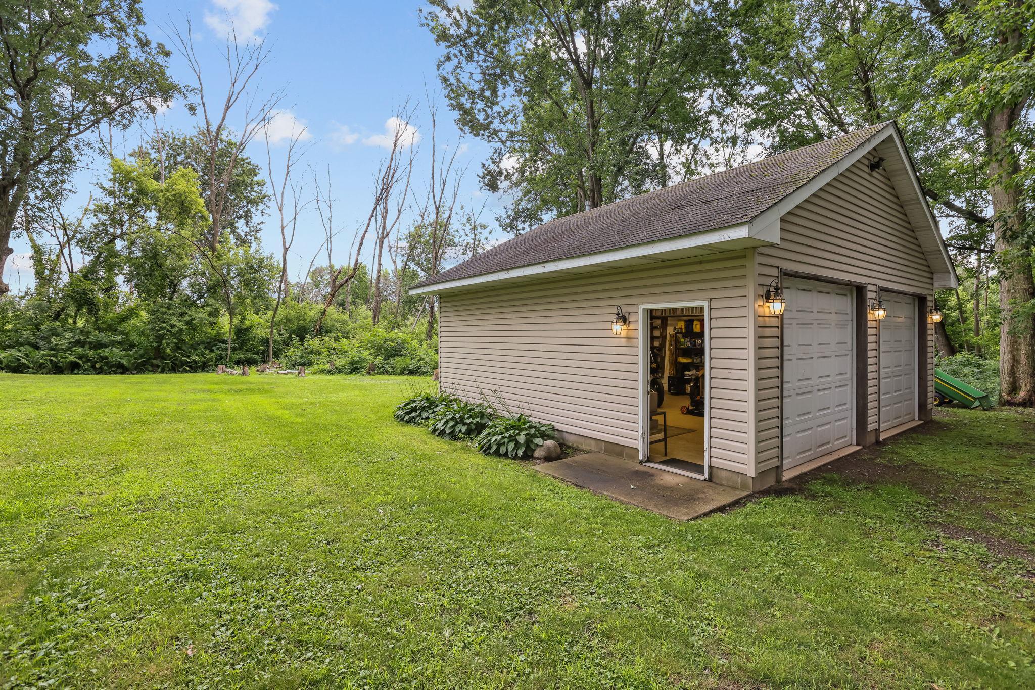 440 Grove Road Wyoming, MN 55092 - Photo 32 of 34