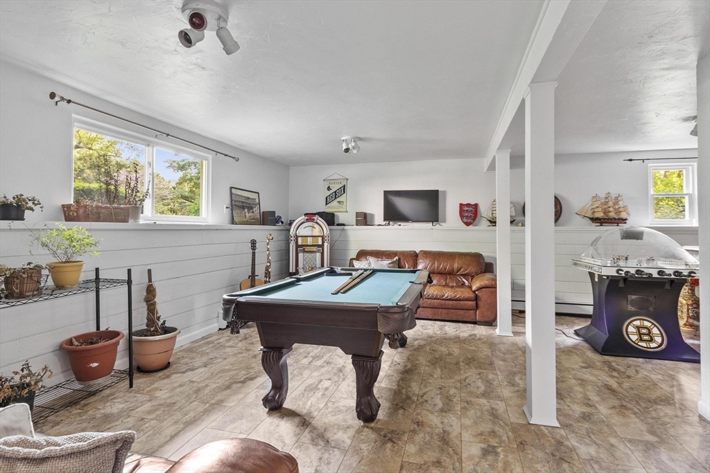 12 Murphy Road Hudson, MA 01749 - Photo 23 of 36