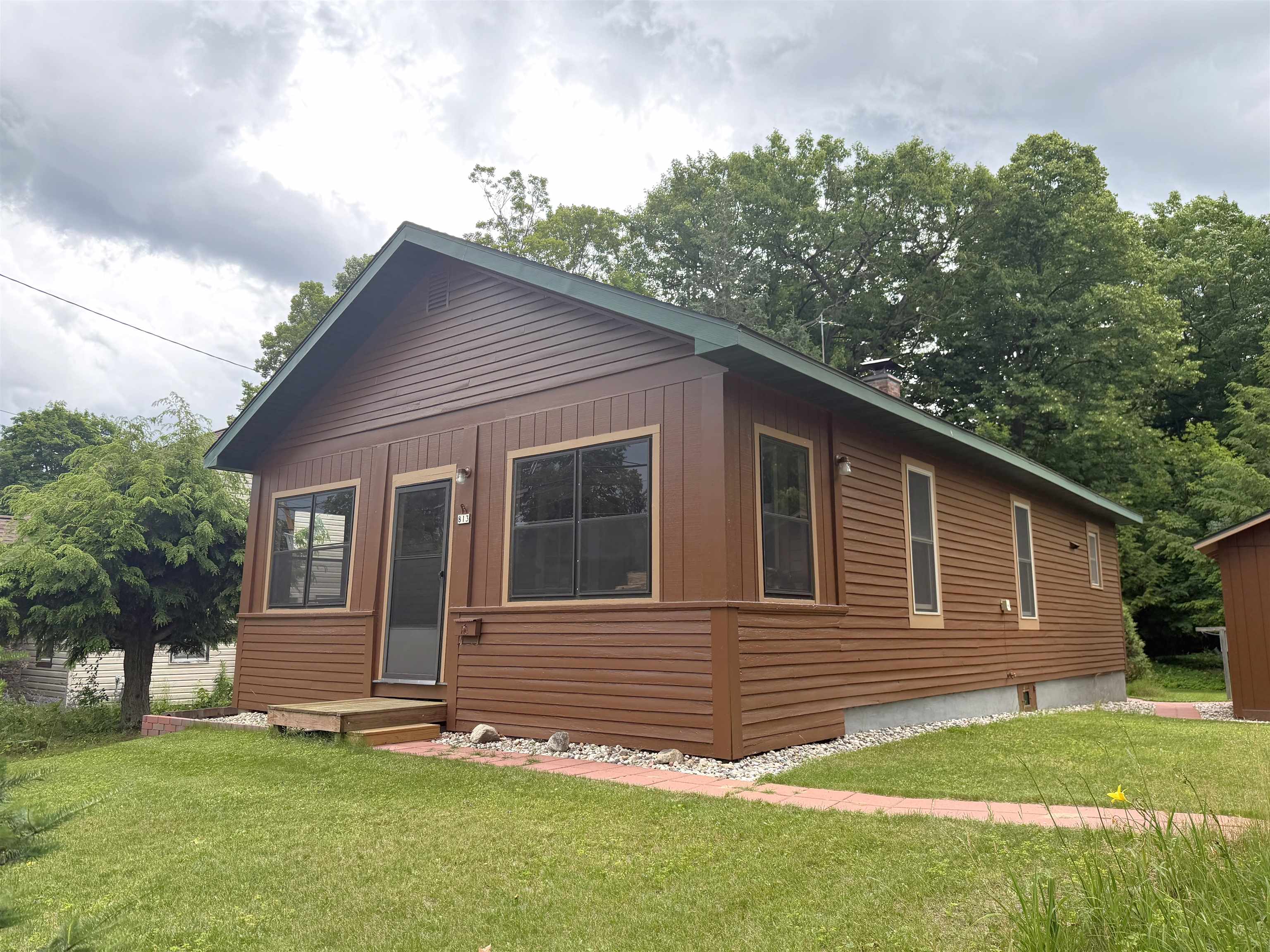 813 Balsam Street Rhinelander, WI 54501 - Photo 2 of 29