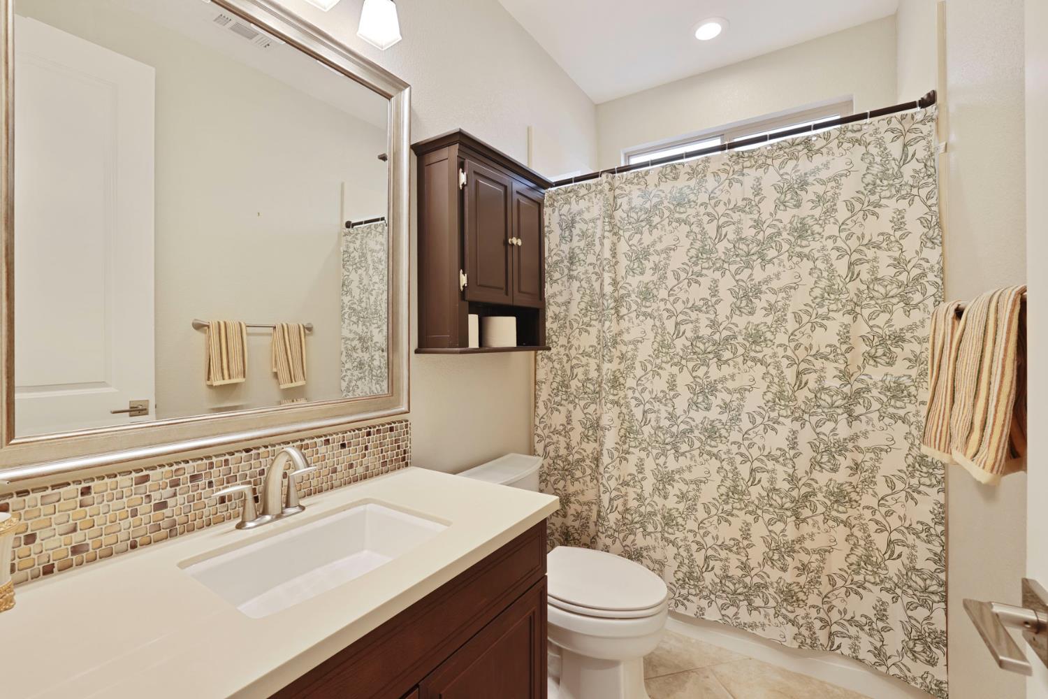 2640 Tiffany Street Lodi, CA 95242 - Photo 9 of 54