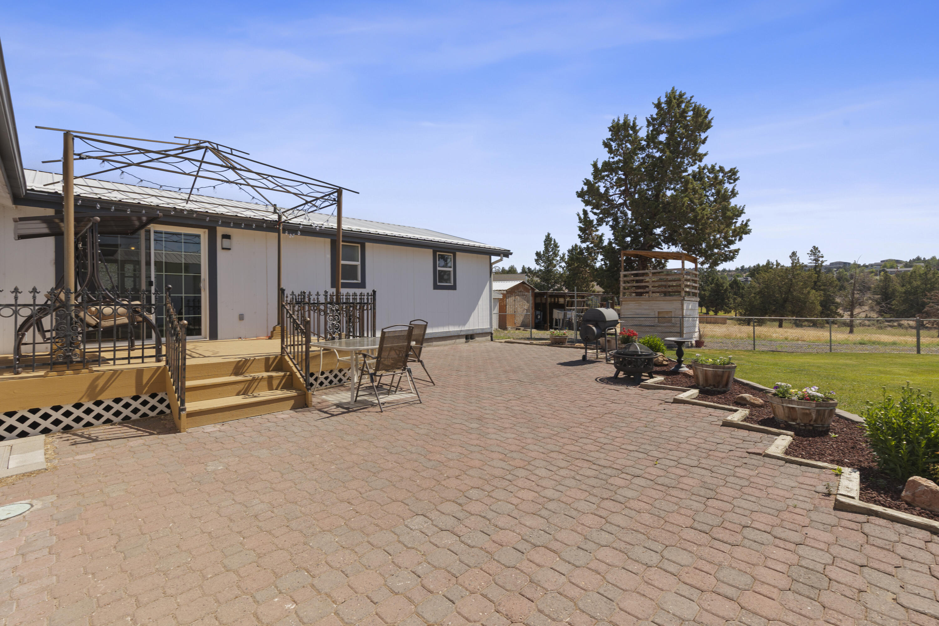 605 Southeast Kinkade Road Madras, OR 97741 - Photo 30 of 44