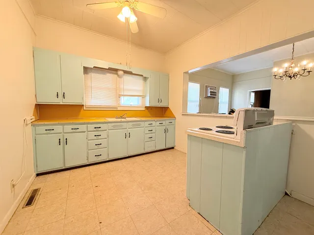 $42,500 | 213 North Granger Street, Harrisburg, IL 62946