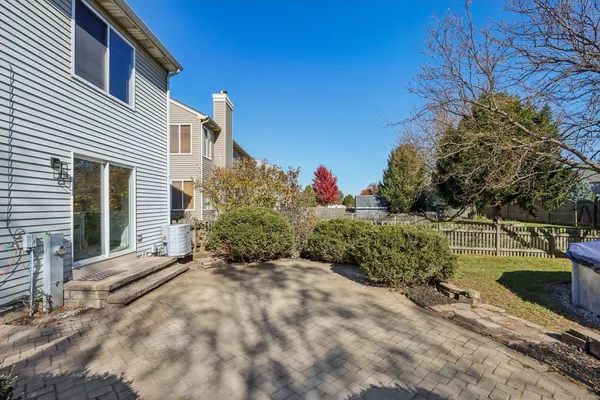 $459,900 | 2060 Lyndhurst Lane, Aurora, IL 60503