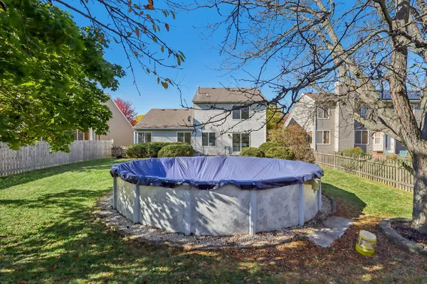 $459,900 | 2060 Lyndhurst Lane, Aurora, IL 60503