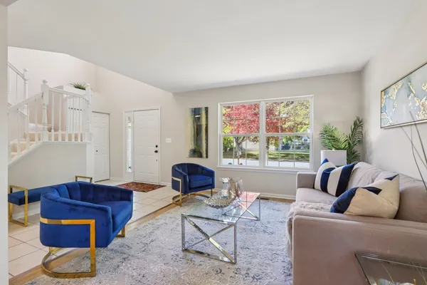 $459,900 | 2060 Lyndhurst Lane, Aurora, IL 60503