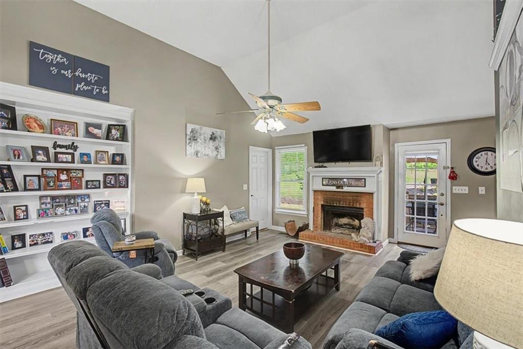 32 Country Meadow Way Cartersville, GA 30121 - Photo 3 of 32