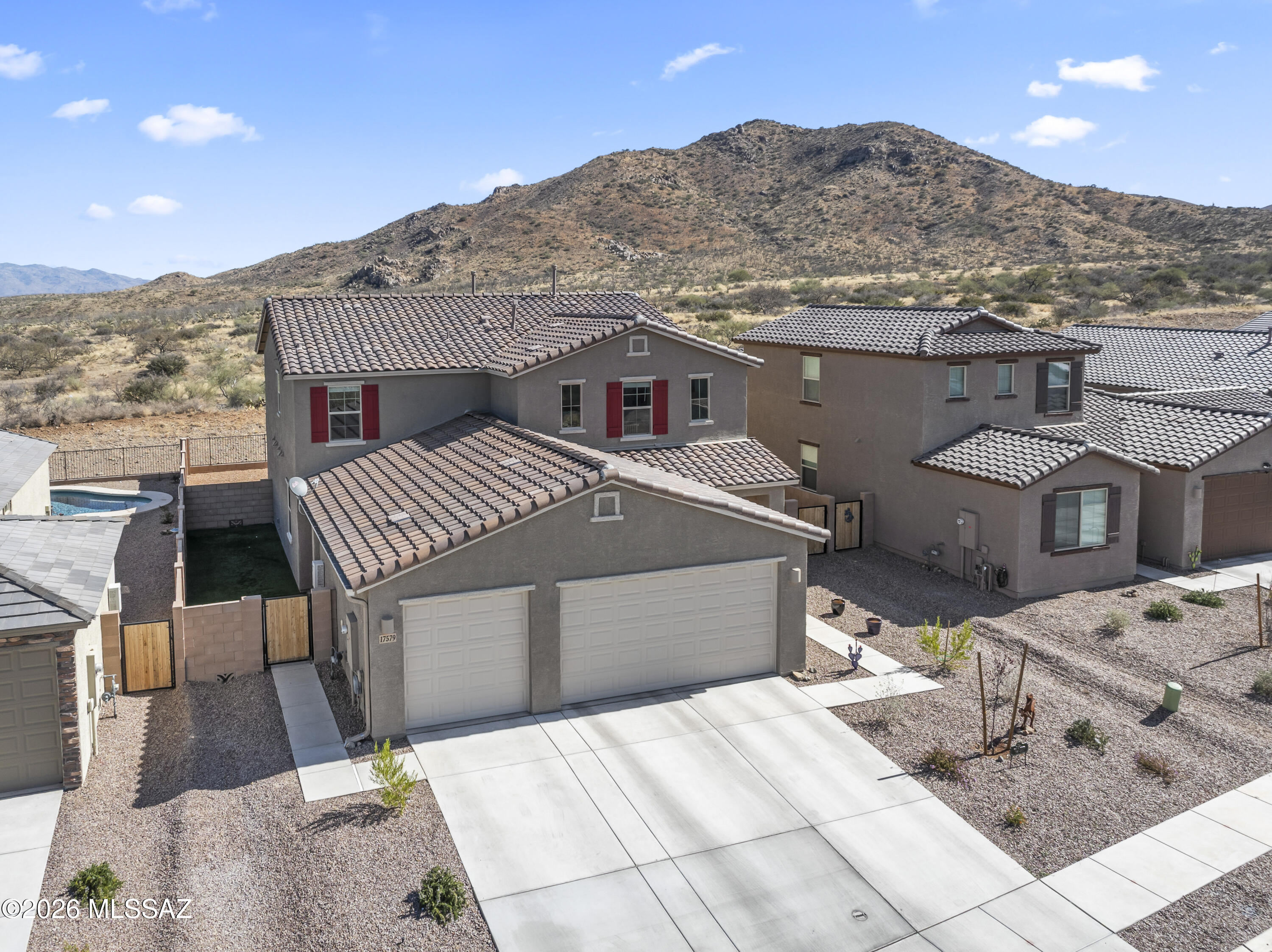 17579 South Ridgerunner Drive Vail, AZ 85641 - Photo 2 of 48