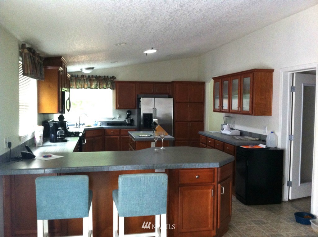 7925 Carson Road Blaine, WA 98230 - Photo 3 of 12