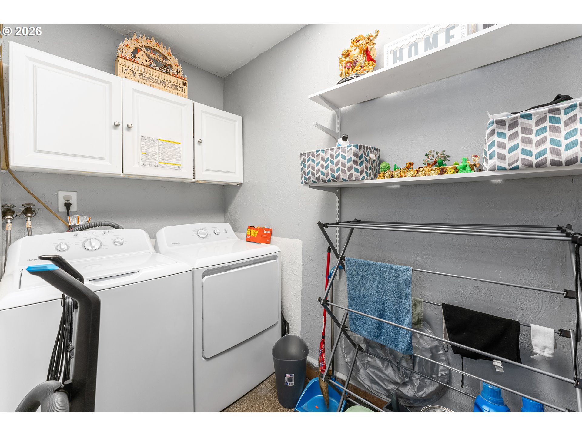 21001 Southeast Yamhill Street Gresham, OR 97030 - Photo 26 of 30 Laundry