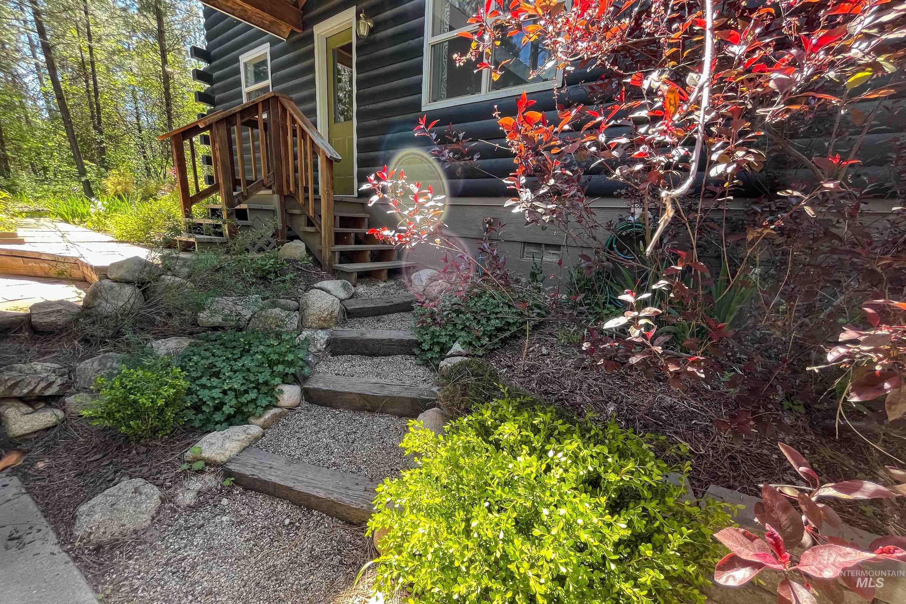 131 Valley High Road Garden Valley, ID 83622 - Photo 4 of 42