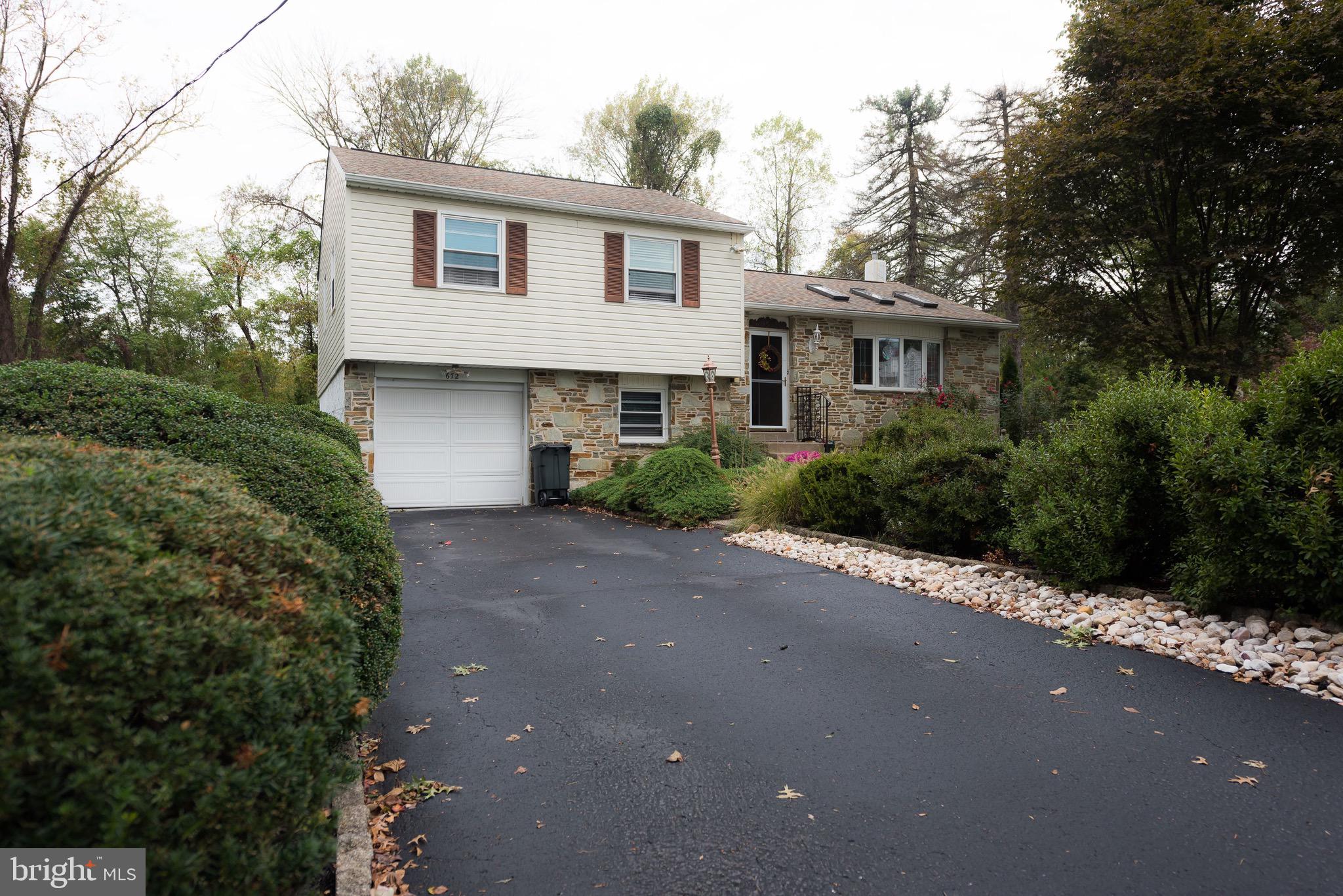 672 Glen Road Warminster, PA 18974 - Photo 1 of 26 Gallery Image 1