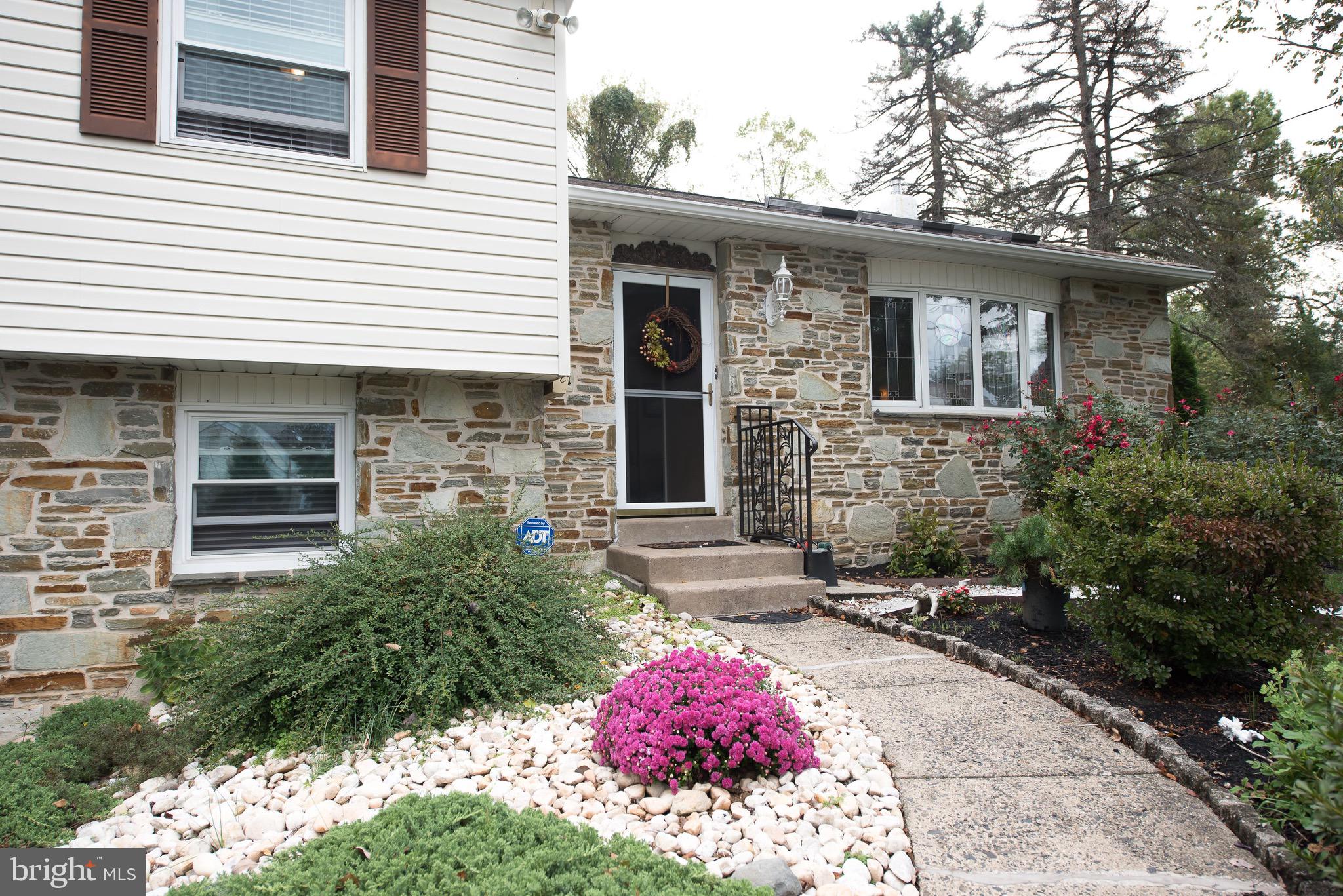 672 Glen Road Warminster, PA 18974 - Photo 3 of 26 Gallery Image 3