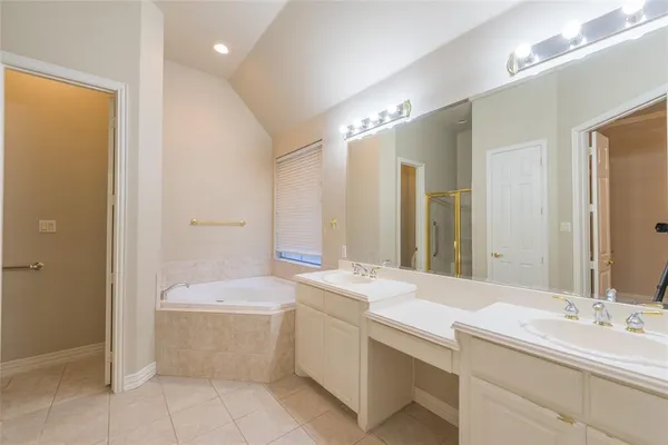 $2,800 | 516 Arcadia Drive, Keller, TX 76248