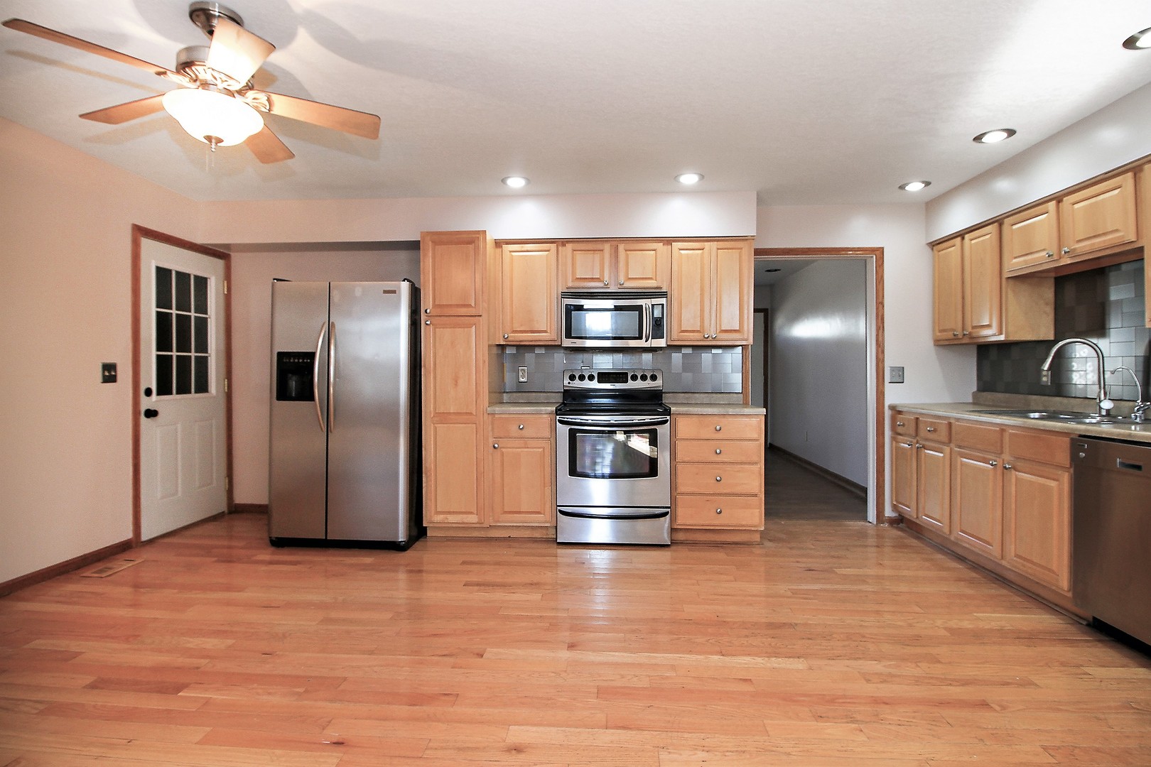 230 Meadows Road South Bourbonnais, IL 60914 - Photo 4 of 20
