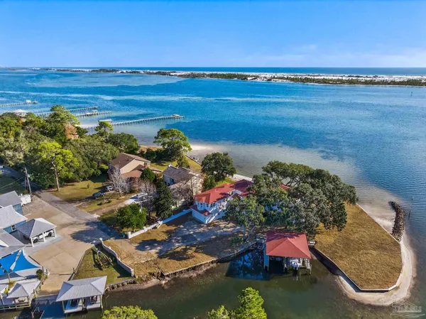 $2,399,000 | 39 Mariners Lane, Mary Esther, FL 32569