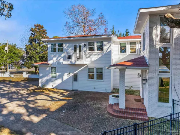 $2,399,000 | 39 Mariners Lane, Mary Esther, FL 32569