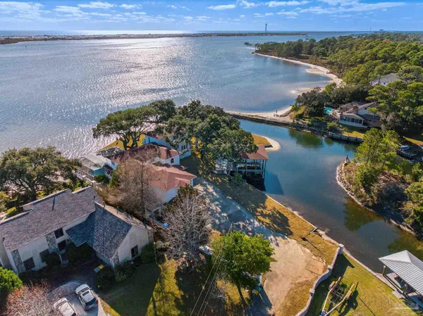 $2,399,000 | 39 Mariners Lane, Mary Esther, FL 32569