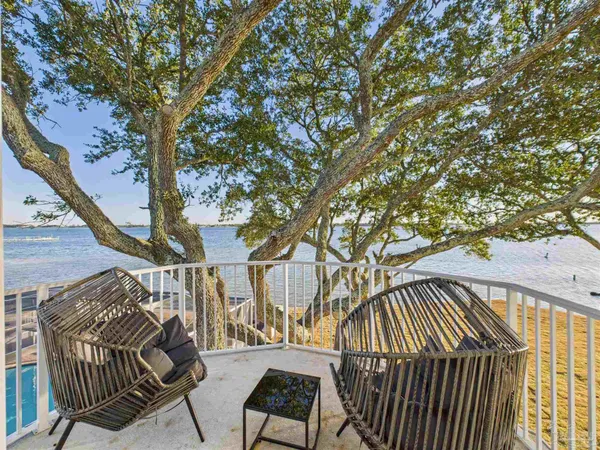 $2,399,000 | 39 Mariners Lane, Mary Esther, FL 32569