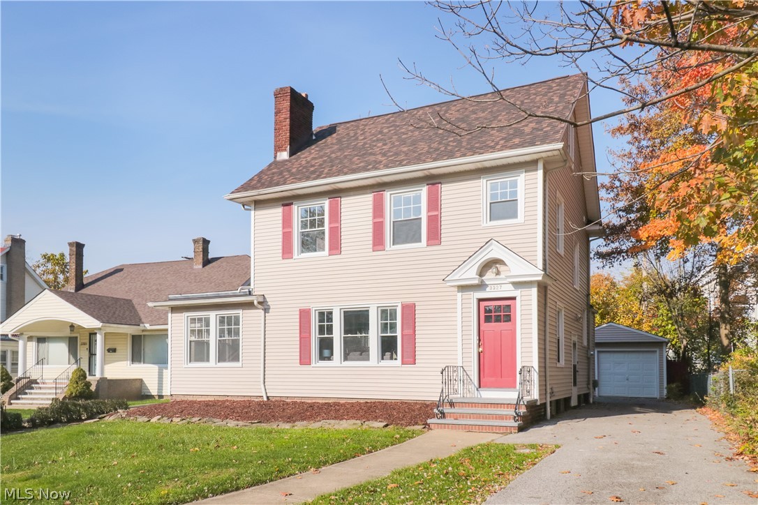 3327 Berkeley Road Cleveland, OH 44118 - Photo 3 of 35
