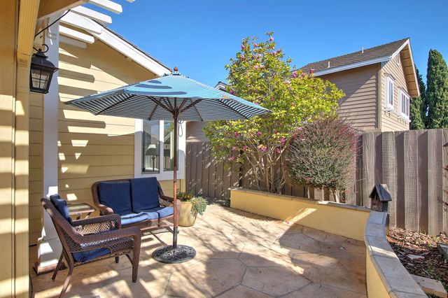 $1,942,500 | 5873 Via Fiori, Goleta, CA 93117