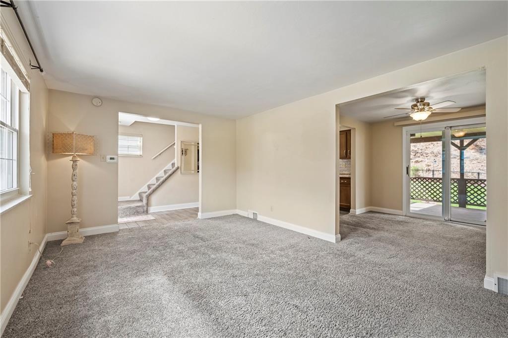 3033 Universal Road Pittsburgh, PA 15235 - Photo 5 of 30
