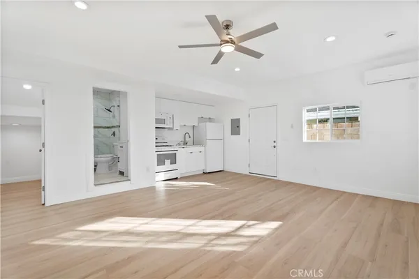 $1,800 | 8438 Gloria Avenue, North Hills, CA 91343