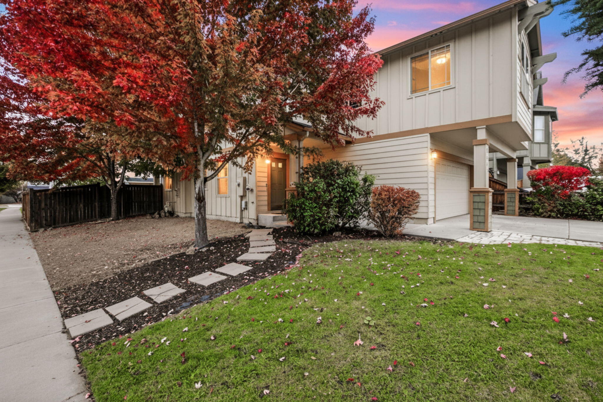 21154 Ritz Place Bend, OR 97702 - Photo 2 of 25 2025_10_15_21154_ritz_place-5