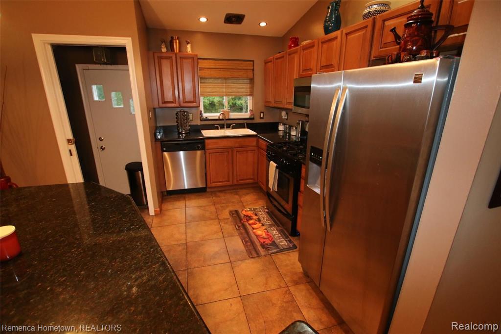 32380 Marblehead Road Farmington, MI 48336 - Photo 6 of 15