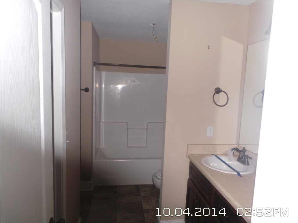 168 Cedar Spring Circle Pearl, MS 39208 - Photo 6 of 9 master bath