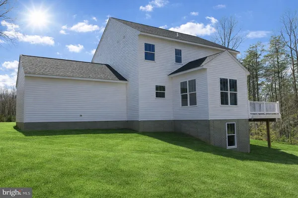 a front view of house with yard