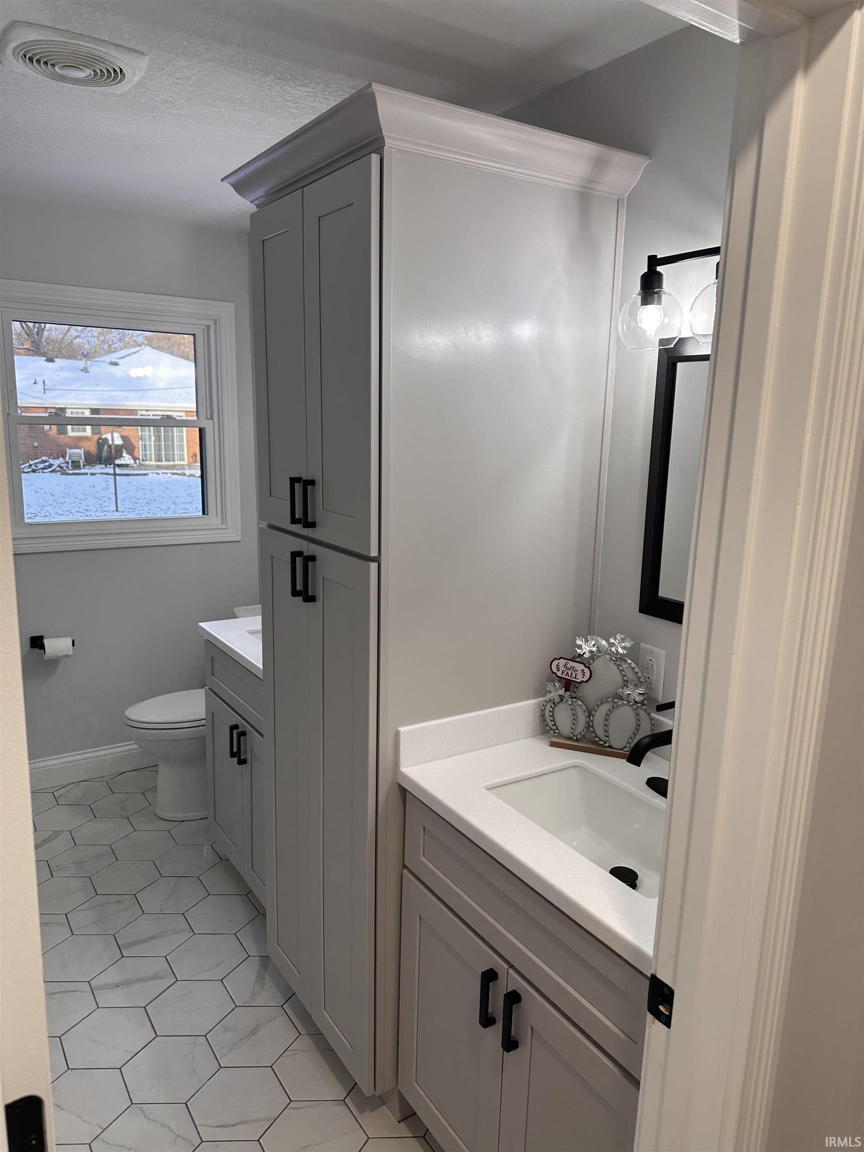 1305 North Greenbriar Road Muncie, IN 47304 - Photo 11 of 21