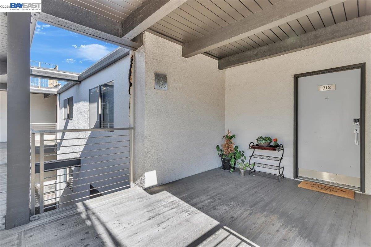 7 Embarcadero, Unit 312 Oakland, CA 94607 - Photo 27 of 39