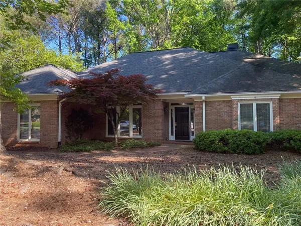 $900,000 | 565 Flying Scot Way, Alpharetta, GA 30005