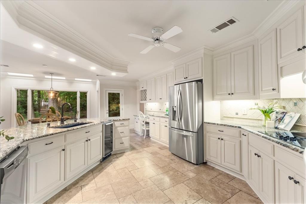 565 Flying Scot Way Alpharetta, GA 30005 - Photo 3 of 33