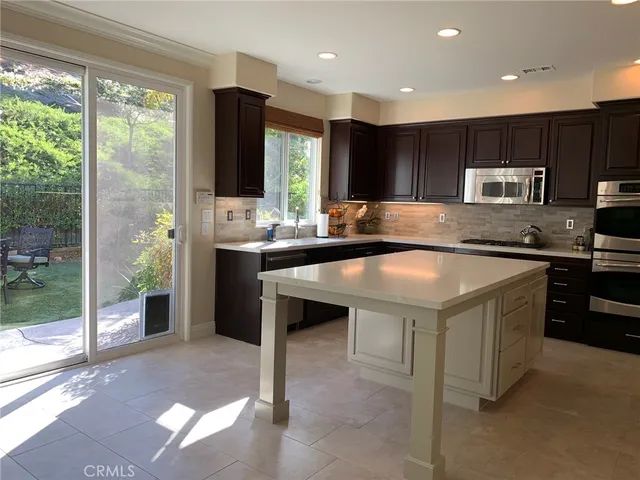 $7,950 | 11548 Santini Lane, Porter Ranch, CA 91326