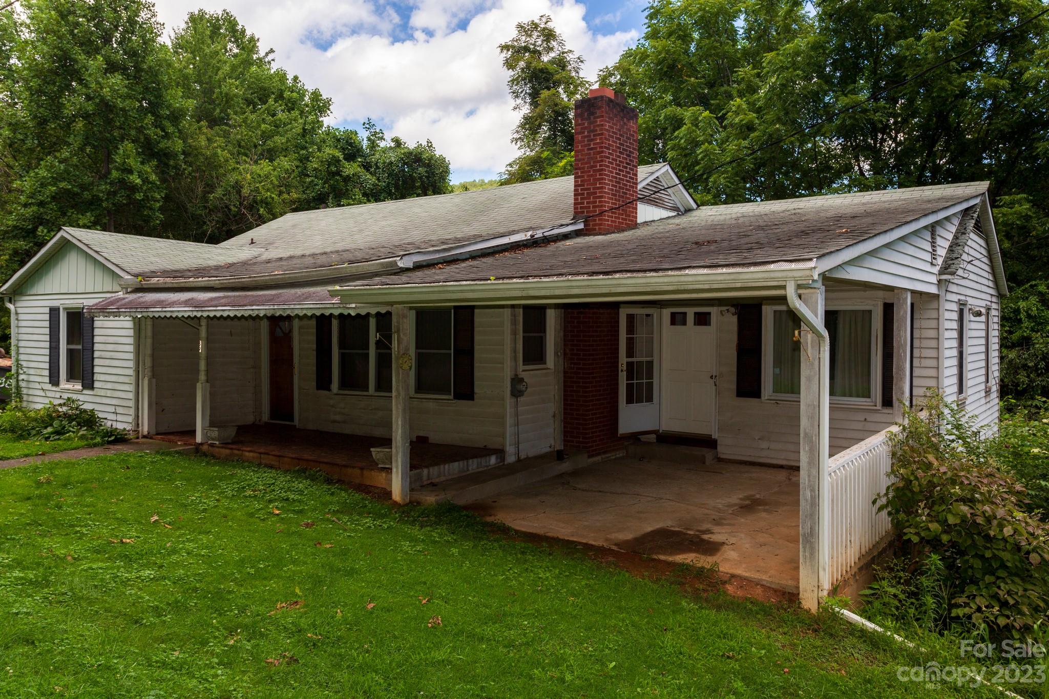 89 Grassy View Road Candler, NC 28715 - Photo 1 of 30 Gallery Image 1
