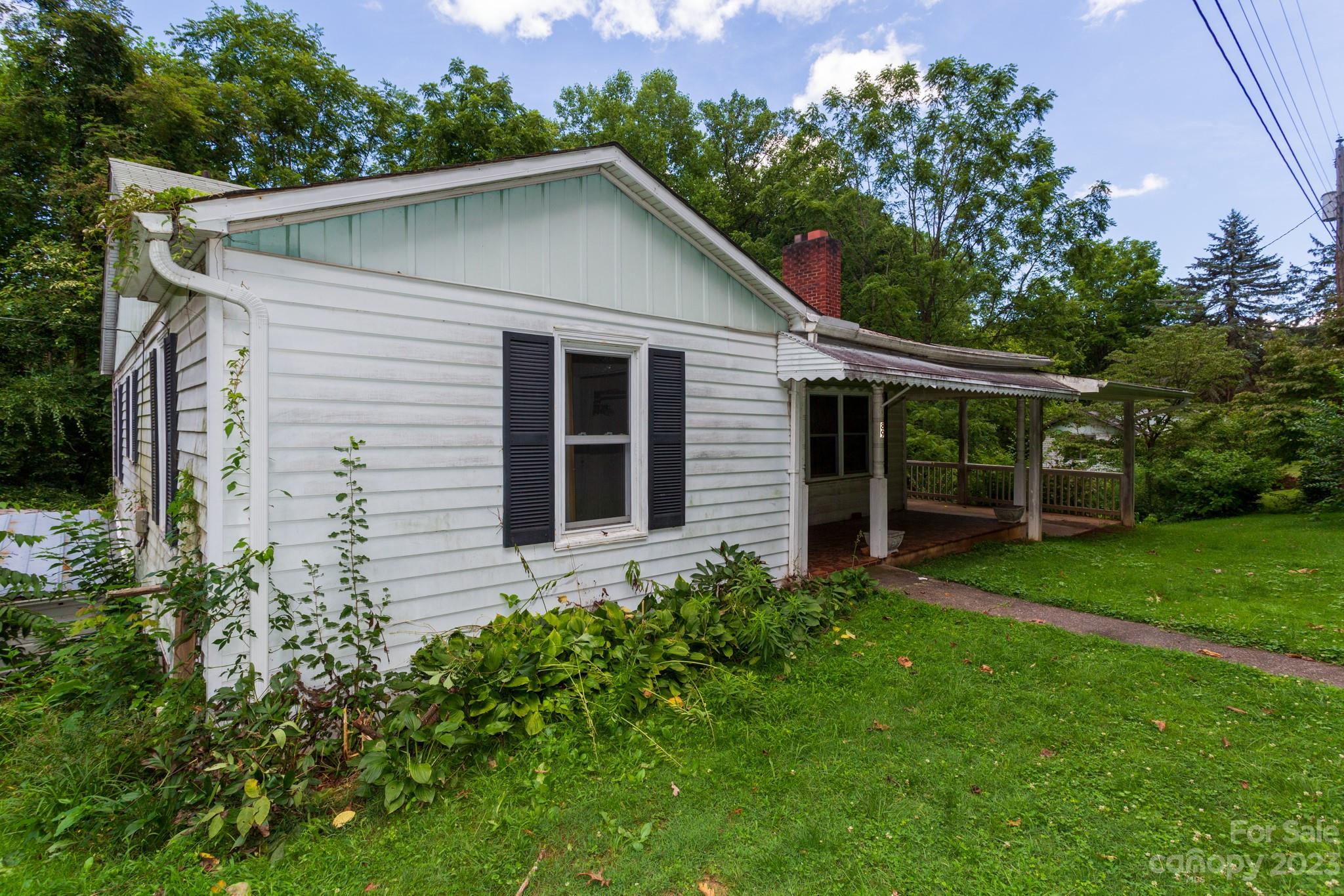 89 Grassy View Road Candler, NC 28715 - Photo 4 of 30 Gallery Image 4