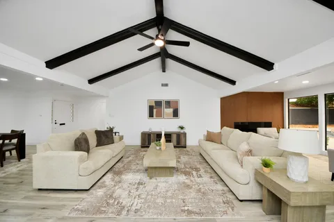 $726,000 | 7819 Pagewood Lane, Houston, TX 77063